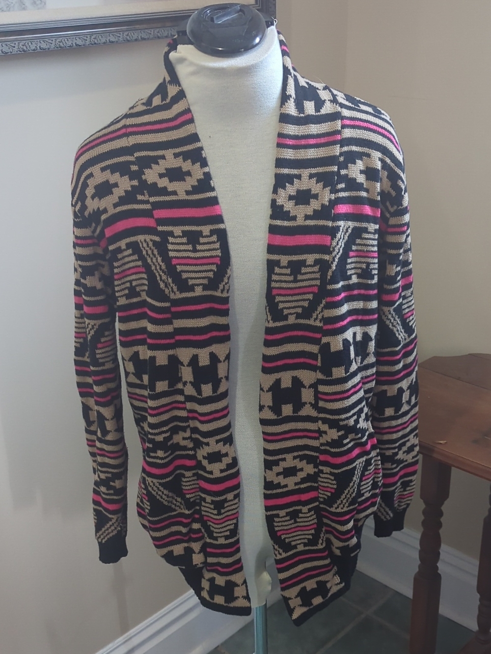 Open front cardigan by Sugarhill Boutique, black, tan and hot pink, size small